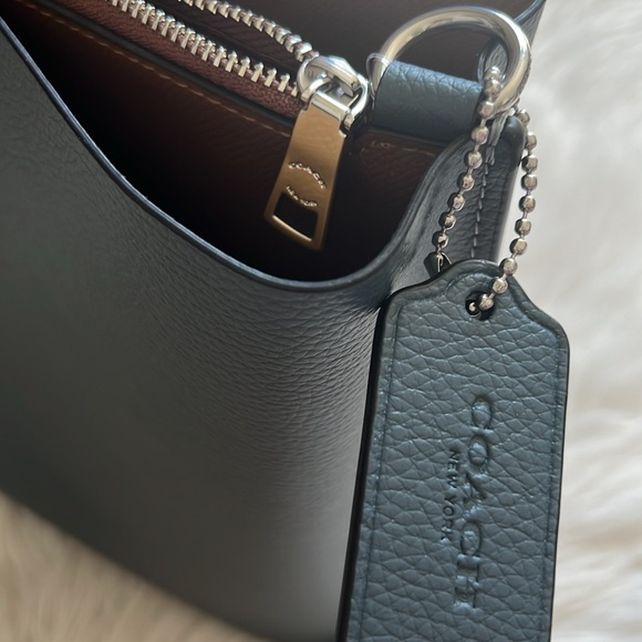 Coach Mollie bucket bag in denim - Picture 7 of 7